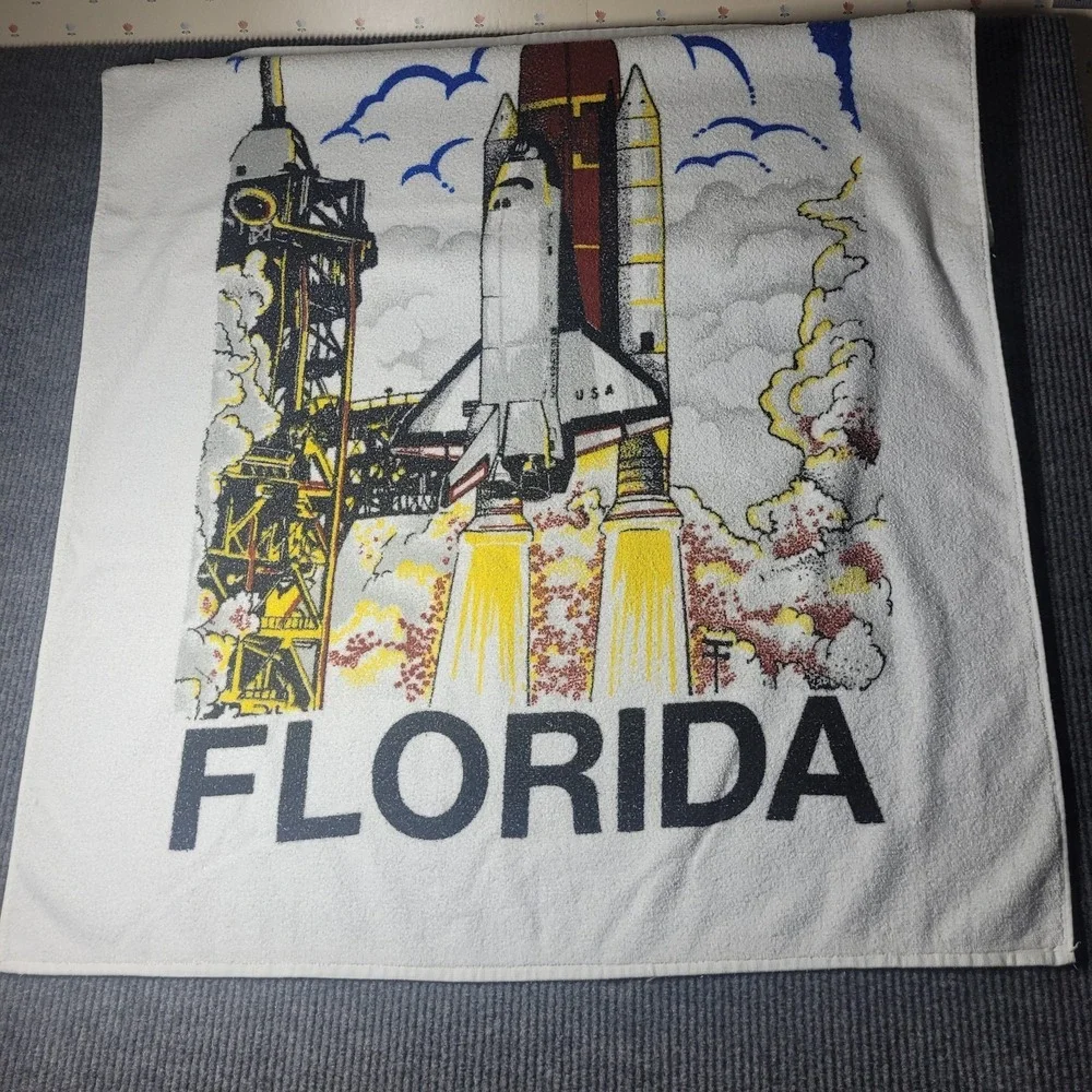 Vintage Florida Kennedy Space Center NASA Beach‎ Towel USA Made XXxXX